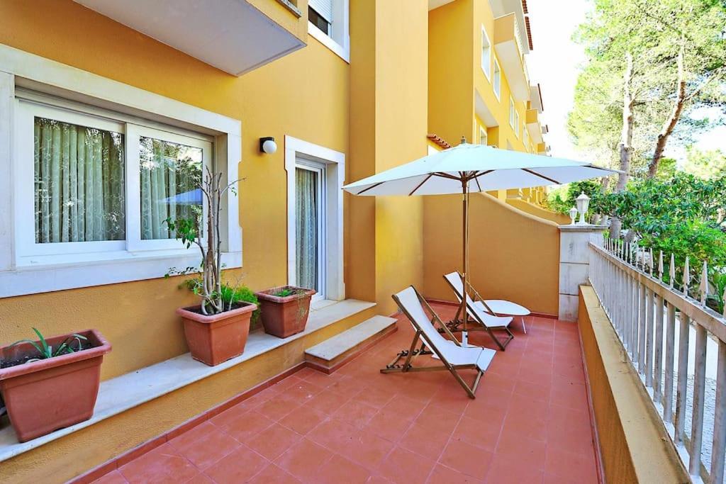 Tropical Pool View - Checkinhome Appartement